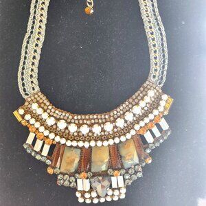Like NEW! NOCTURNE BIB NECKLACE